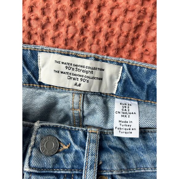 H&M | High-Rise 90’s Straight Leg Distressed Jeans | Size 2 - Picture 4 of 4